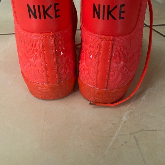 Nike’s - Picture 4 of 8